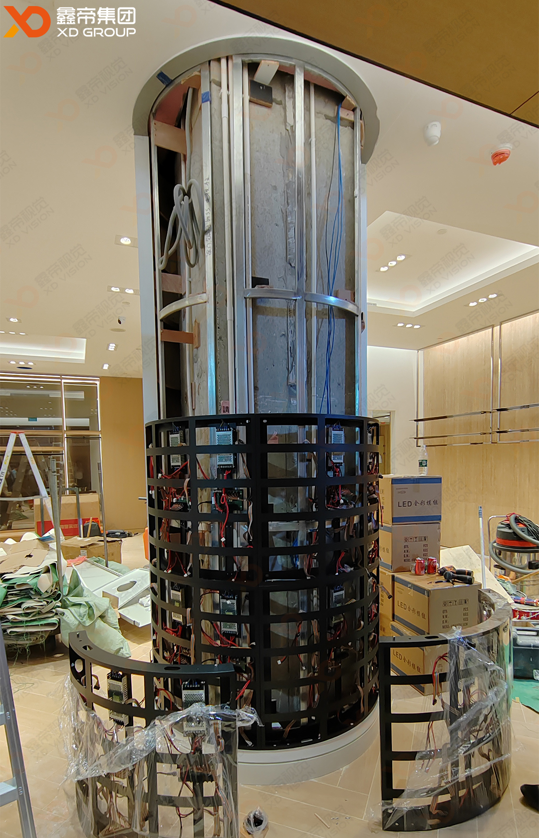 1727490363612622.jpg 澳門LED圓柱屏-1.jpg